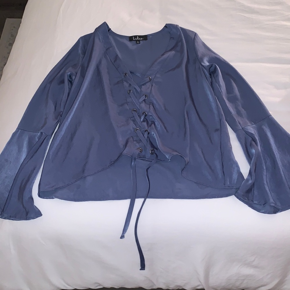 Lulu’s Lace Up Flowy Top in Blue